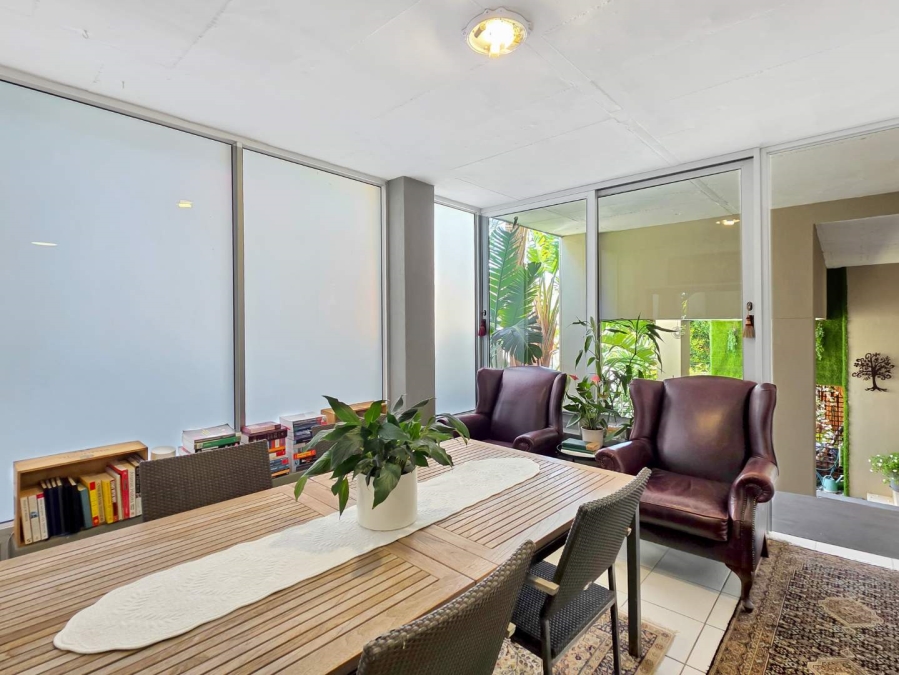 1 Bedroom Property for Sale in Fresnaye Western Cape
